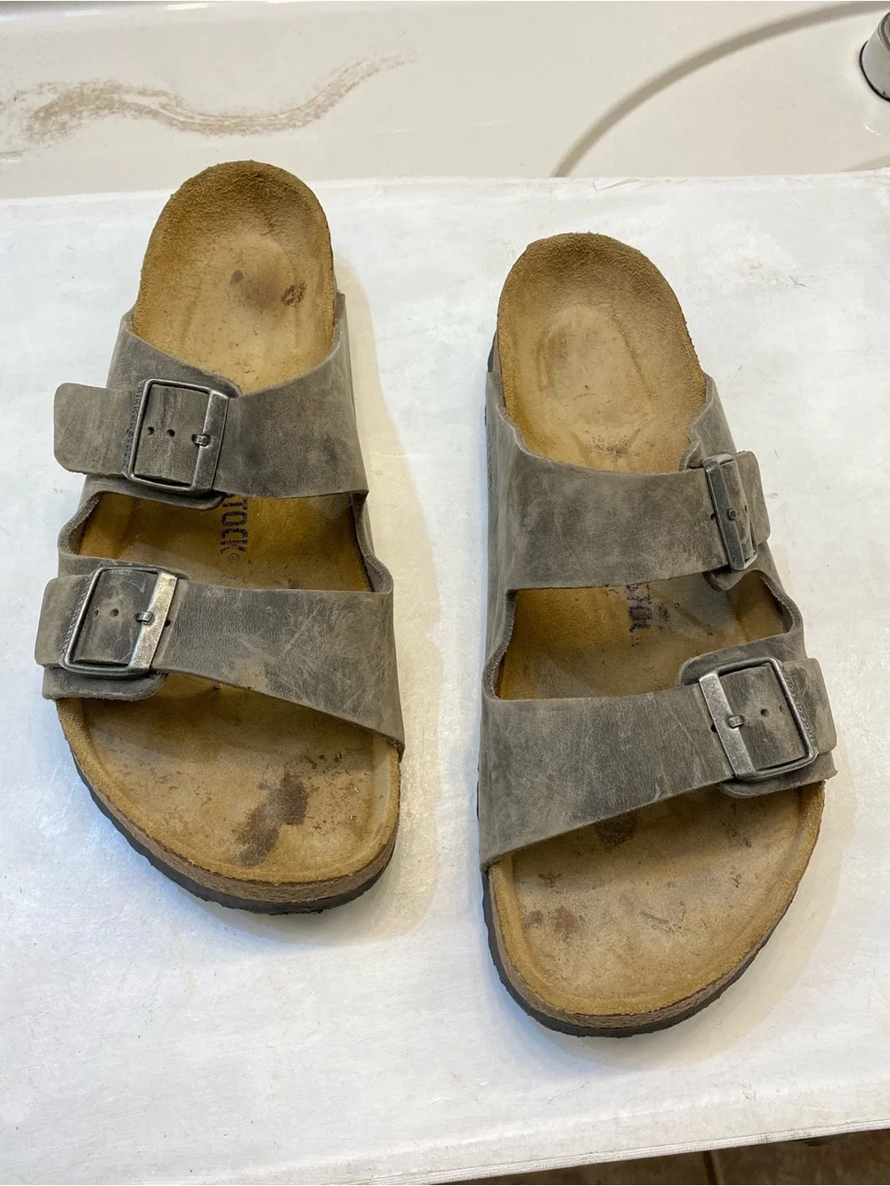 Birkenstock Arizona Sandals Size 42, Women Size 11, Men’s Size 9 great condition
